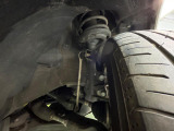 お車を安心してお乗りいただく為には、足回りの定期点検が欠かせません。サービスサポート(有償保証)では無料点検もご提供しており、安心のカーライフをお過ごしいただけるサポート体制が整っています。