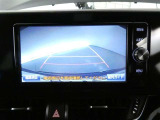 バックガイドモニターで、後方を確認しながら安心して駐車することができます。運転初心者も熟練者も必須の機能ですよ!