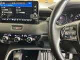 ホンダ純正メモリーナビ搭載なので、遠方へのドライブもお任せ下さい!ステアリング左手側にオーディオ関連のコントロールスイッチを配置しています。操作時は視線を逸らすことなく運転に集中できます