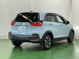 後席の窓には外から車内が見えにくくなるプライバシーガラスを採用。周りを気にせずリラックスして過ごせます