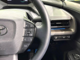【レーダークルーズコントロール】高速道路での長距離走行が楽に!!自動で速度を保つクルーズコントロールが、衝突軽減システムと連携し、前方の車両を感知して車間を保つように速度調節してくれます!!