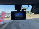 福井の生活に欠かせない軽自動車の在庫が充実しています。スライドドア付きのハイトワゴンや小回りの利くコンパクト軽など、日常使いにぴったりな人気の最新・高年式モデルも豊富に揃っています。