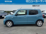 純正ホイールカバーで全体的にデザインがまとまっています。車も人も、オシャレはまずは足元からですね。