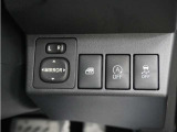 横滑りなどクルマの急激な挙動変化を抑制する「VSC」を搭載。
