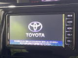 【純正ナビ】人気の純正ナビを装備しております。ナビの使いやすさはもちろん、オーディオ機能も充実!キャンプや旅行はもちろん、通勤や買い物など普段のドライブも楽しくなるはず♪