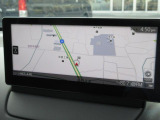 マツダコネクトの8.8インチワイドセンターディスプレイです。『Android Auto』『Apple CarPlay』や独自のコネクテッドサービスに対応したインターフェイスシステムです。