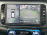アラウンドビューモニターは、4個のカメラで真上から車を見たようにモニターで確認ができる日産の自慢の装備です。是非実際の車で体感してみてください。