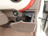 カップホルダーは運転席や助手席からちょうど手の届く位置です!!