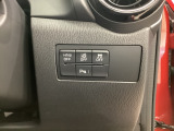 各種機能の切替スイッチは運転席パネル下に集約されています。任意で切り替え可能なため状況に合わせてお使いください。