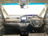 【前方視界】開放的な前方視界!運転がしやすく疲れにくいです♪窓が大きく、見通しがとっても良いおクルマですよ♪