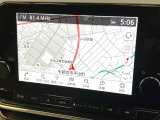 【メーカー純正ナビ】インテリアに溶け込むスタイリッシュな「専用設計」メーカーナビを装備♪視認性や操作性など基本性能にも優れ、より上質なカーライフをお楽しみいただけます。