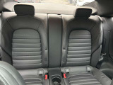 メルセデス・ベンツの定める厳しい基準をクリアしたお車のみをご案内させて頂きます。納車前整備はメーカー規定に基づき当店3Fの指定工場で入念に行なわれます。熟練のメカニックがお客様のお車を整備致します。