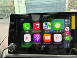 Apple CarPlay、Android Auto 対応。スマホを接続するとタッチスクリーン上でマップ、通話、メッセージ、ミュージックなどのアプリをスマホ同様に操作できるミラースクリーン機能搭載
