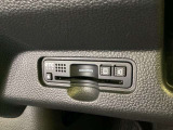 ハンドルの左下にETCがついています。高速道路の料金所の通過も楽々です。 カードの取り出しもしやすい場所についています。