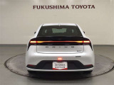 横一線にシャープな光を放つ、リヤコンビネーションランプ!特徴的な見た目で、後続車からの視認性を確保!
