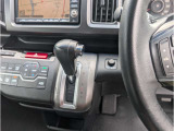 運転者にとっては日々使用することとなる運転席です。運転席が快適だと運転に集中することができますね。