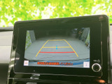 狭い場所での駐車も安心。後方の状況を画面で確認できるので、安全に駐車操作が行えます。運転に自信がない方にもおすすめです。