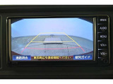 バックガイドモニターで、後方を確認しながら安心して駐車することができます。運転初心者も熟練者も必須の機能ですよ!