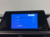 いまや必須装備「ナビゲーション」搭載!知らない場所にスイスイッとドライブ。もう、これなしではハンドルを握れませんね!でも運転中の操作は危険ですのでご注意ですね☆
