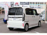 スポーティ&スタイリッシュな印象を放つ、大型テールゲートスポイラー♪360&deg;スーパーUV・IRカットパッケージで紫外線からお肌を守ります。