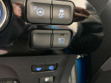 対向車がいないとき、見通しの悪い道路は暗くて怖いですよね。。。こちらのクルマはオートマチックハイビーム搭載です!対向車の有無で自動でハイ・ロウビームに切り替えます。