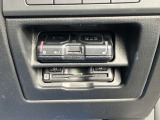 ETC車載器もビルトインタイプで取り付けられておりますので、高速道路の料金所をストレスなく通過して頂けます♪最近ではマストのアイテムですね!