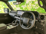 運転席からの視界は良好。操作性も高く、快適なドライビングをサポートします。先進の機能も装備。