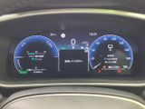 視認性の高いメーター類で、運転に必要な情報を的確に把握できます。魅力的なデザインも、運転に集中できる環境を演出しています。