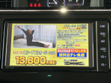 停車中にTVや映像を楽しめます。長距離移動の休憩時間に、リラックスした時間を過ごせるのが魅力です。