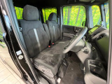 運転席シート廻りは使用感も少なく、良好な状態となっています。丁寧に使われていたことがよくわかりますね。