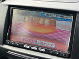 停車中にTV番組やビデオを楽しめる機能が搭載されています。長距離移動の休憩時間に、リラックスしたひとときを過ごせますね。