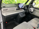 シンプルで使いやすい操作パネル。必要な情報を一目で確認できます。運転に必要な情報を的確に表示し、安全運転をサポートします。
