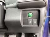 燃費を良くするECON、横滑りを防止するVSA等のスイッチは運転席の右側、手の届きやすい位置にあります。