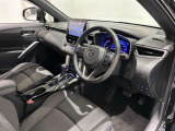 高いホールド性で運転姿勢が安定します。長距離ドライブでも疲れにくいのが魅力です。快適なドライビングライフをお送りください♪