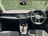 Audiのインテリアはエクステリア同様、優れたデザイン性とクオリティ、そして機能性を兼ね備えております。