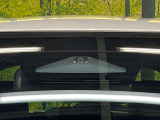 【トヨタセーフティセンス】走行中に前方の車両等を認識し、衝突しそうな時は警報とブレーキで衝突回避と被害軽減をアシスト。より安全にドライブをお楽しみいただけます。
