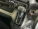 発進時から滑らかに加速する無段階変速のCVTはストップ&ゴーの多い街の中も快適です