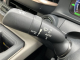 雨天時でもクリアな視界を確保できるワイパーレバー。操作も簡単で、運転に集中できます。快適なドライビングをサポートします。