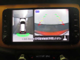上から見下ろしているような映像で駐車をサポートするアラウンドビューモニターと、安心のバックモニター付き!ナビの画面にカメラ映像がしっかり表示されるので、駐車が苦手な方でも安心して車庫入れができますよ♪