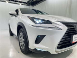 フォグランプ装着車です。暗い夜道の車両前方を明るく照らします