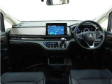 ◆インテリアパネル◆視界広々で非常に運転しやすくロングドライブでも疲れを感じさせないすっきりとまとまったインパネ周りです。