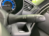 操作しやすい位置に配置されたウインカーレバー。スムーズな操作で、安全な車線変更をサポートします。