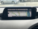 鮮明な地図表示で、目的地までのルートを分かりやすく案内。運転に集中できる、頼れるナビゲーションシステムです。情報収集もスムーズ。