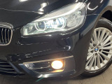 ●LEDヘッドライト:夜間走行時も良好な視界を確保し安心して運転できる高輝度LEDヘッドライトを装備!点灯速度が早く、消費電力も抑えられています。