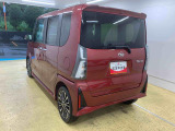 当店ではダイハツ認定U-CARをはじめ、お手頃価格のお車や、オトクなナビ付き車、オプション充実の高年式車をはじめ、ダイハツ車以外も豊富にラインナップしております。