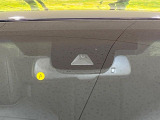 【トヨタセーフティセンス】走行中に前方の車両等を認識し、衝突しそうな時は警報とブレーキで衝突回避と被害軽減をアシスト。より安全にドライブをお楽しみいただけます。