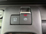 電動パーキングブレーキ、ブレーキホールド機能付きです。