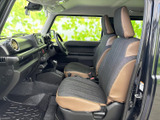 運転しやすいシンプルな操作性と、必要な情報を的確に表示するメーター類が、運転をサポートします。