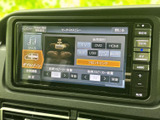 様々な情報を分かりやすく表示。操作も直感的に行えるので、運転に集中しながら便利にご利用いただけます。快適なドライブをさらにサポートします。