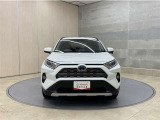 お車購入のポイントとなるフロントマスクです。上質で迫力あるデザインですね☆☆